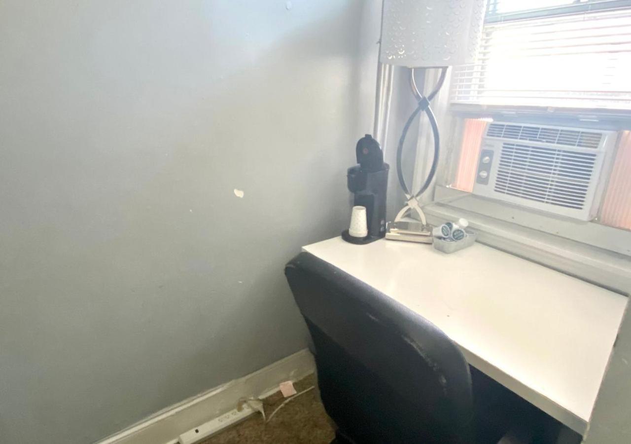 Clover 2900 - Apartment And Rooms With Private Bathroom Near Washington Ave South Philly Philadelphie Extérieur photo